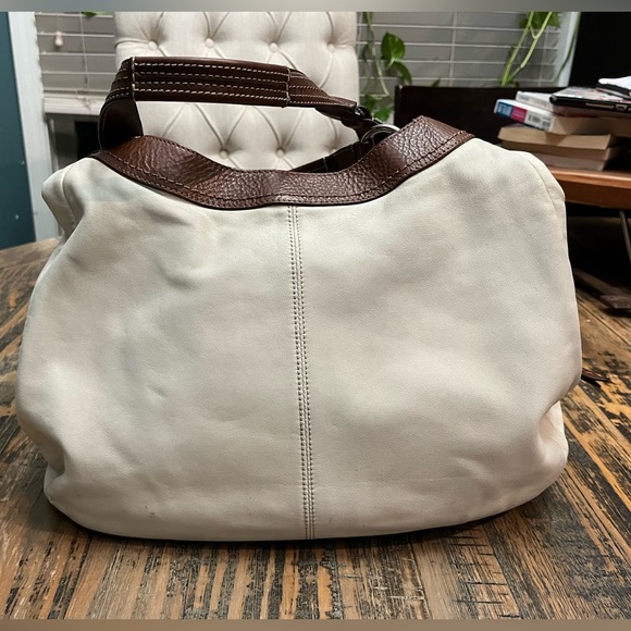 Coach White Leather Shoulder Bag - Picture 3 of 16